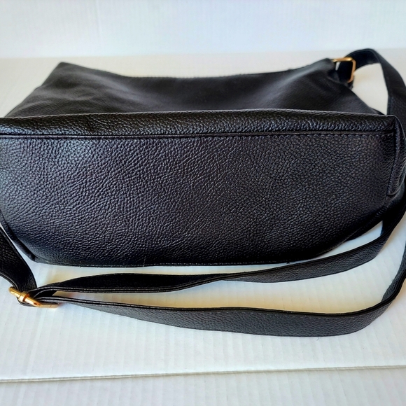 Genuine Leather Crossbody Bag, Black/Gold, Adjustable, Storage. Like NEW!! - Picture 5 of 11